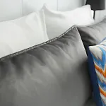 Bayer Apartment *