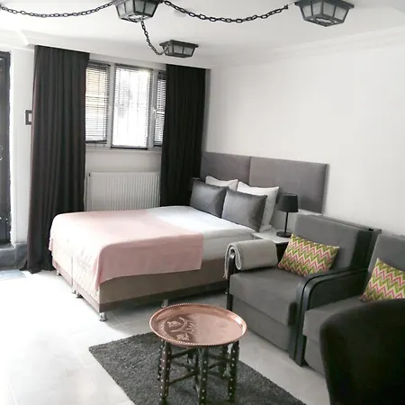 Bayer Apartment *