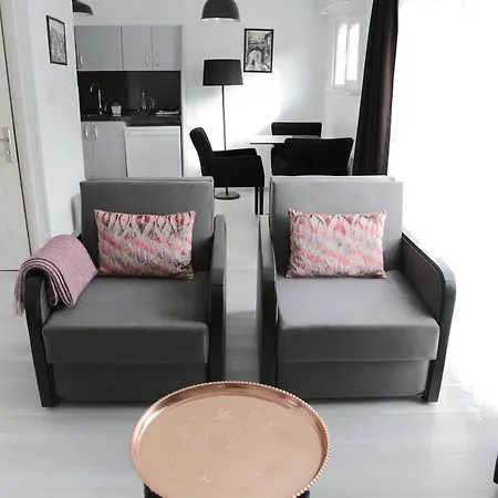 Bayer Apartment