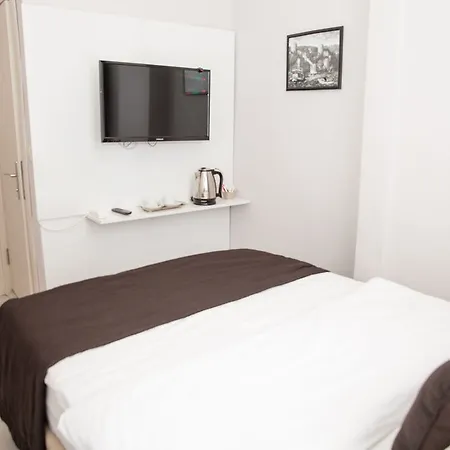 Bayer Apartment