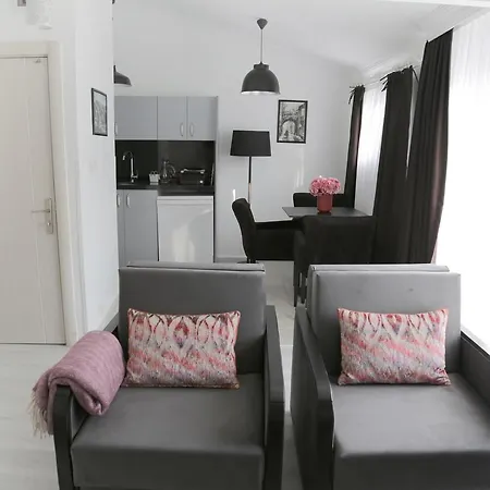 Bayer Apartment
